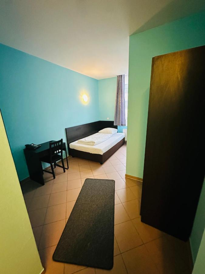 Angel Hotel Франкфурт-на-Майні Екстер'єр фото